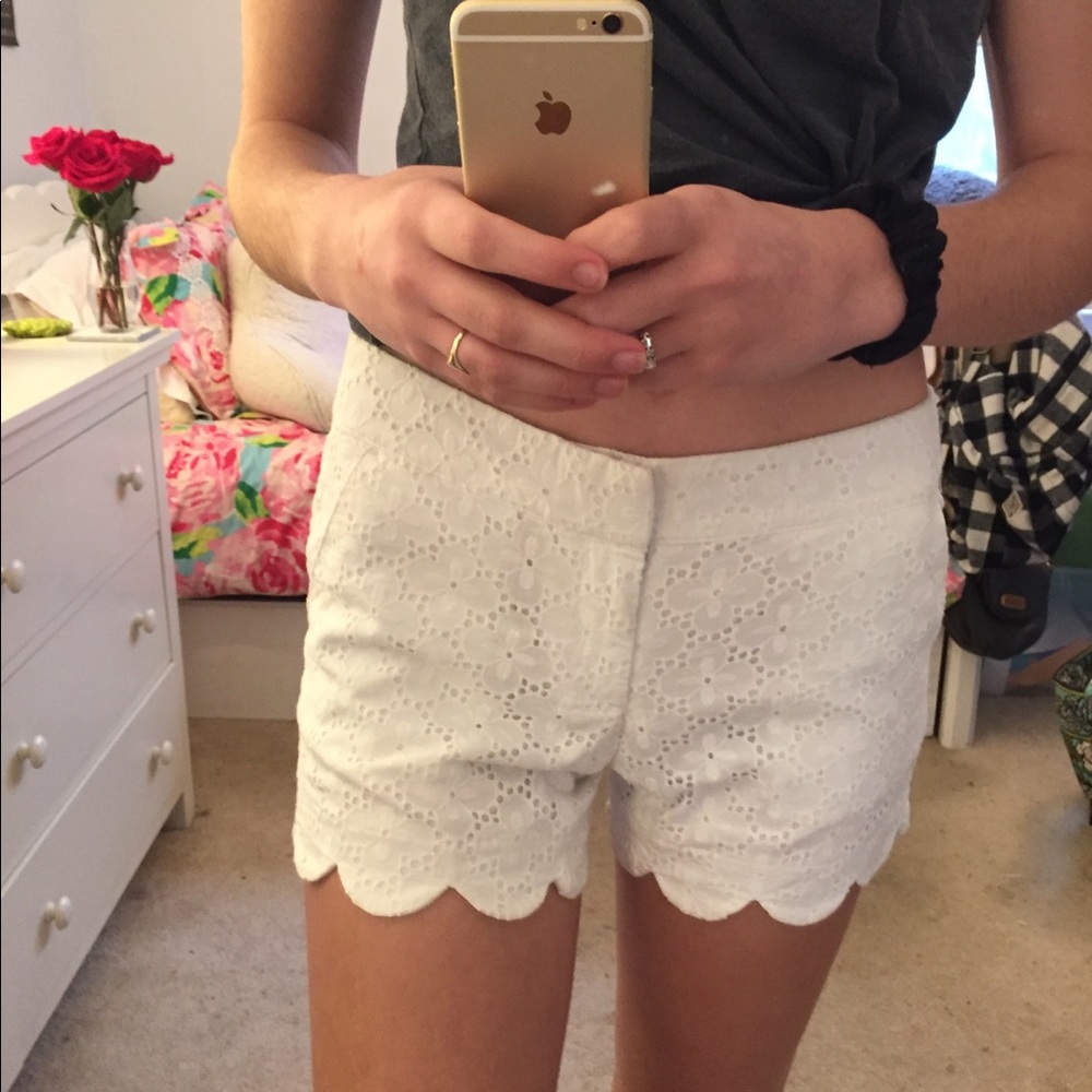 lilly pulitzer scalloped buttercup shorts